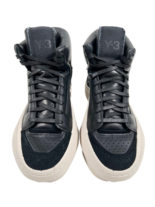 A pair of Y-3 SNEAKERS IF7788 Y-3 CENTENNIAL HI BLACK/CBROWN/OWHITE with white laces.