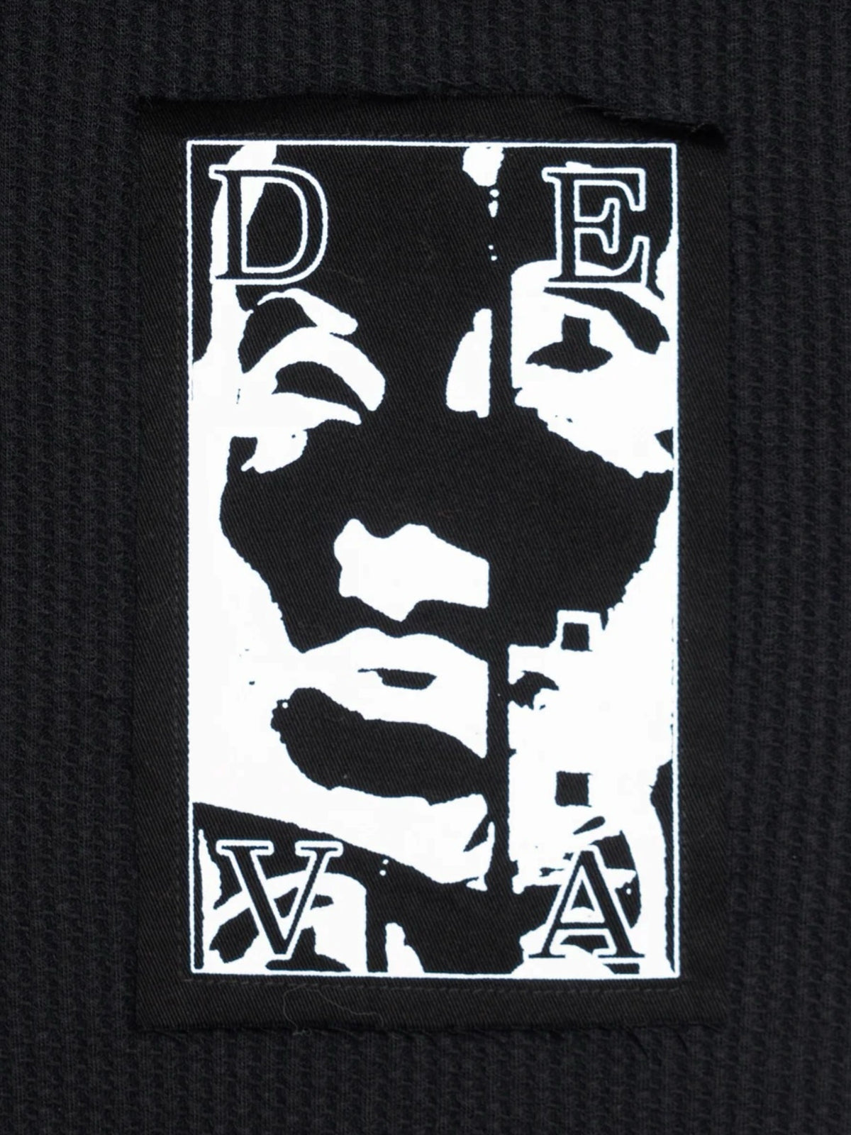 Devà States Carbon L/S Waffle Top Black