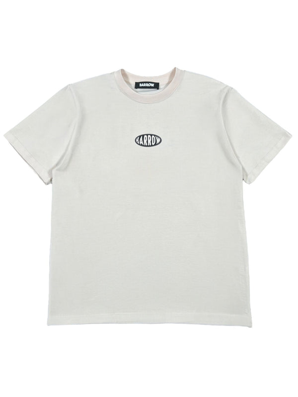 The Barrow S5BWUATH066 Jersey T-shirt in vanilla is crafted from 100% cotton and features a black and white "HARDY" logo on the chest. This short-sleeve tee includes a branded neck tag inside and is made in Italy, offering both comfort and style.