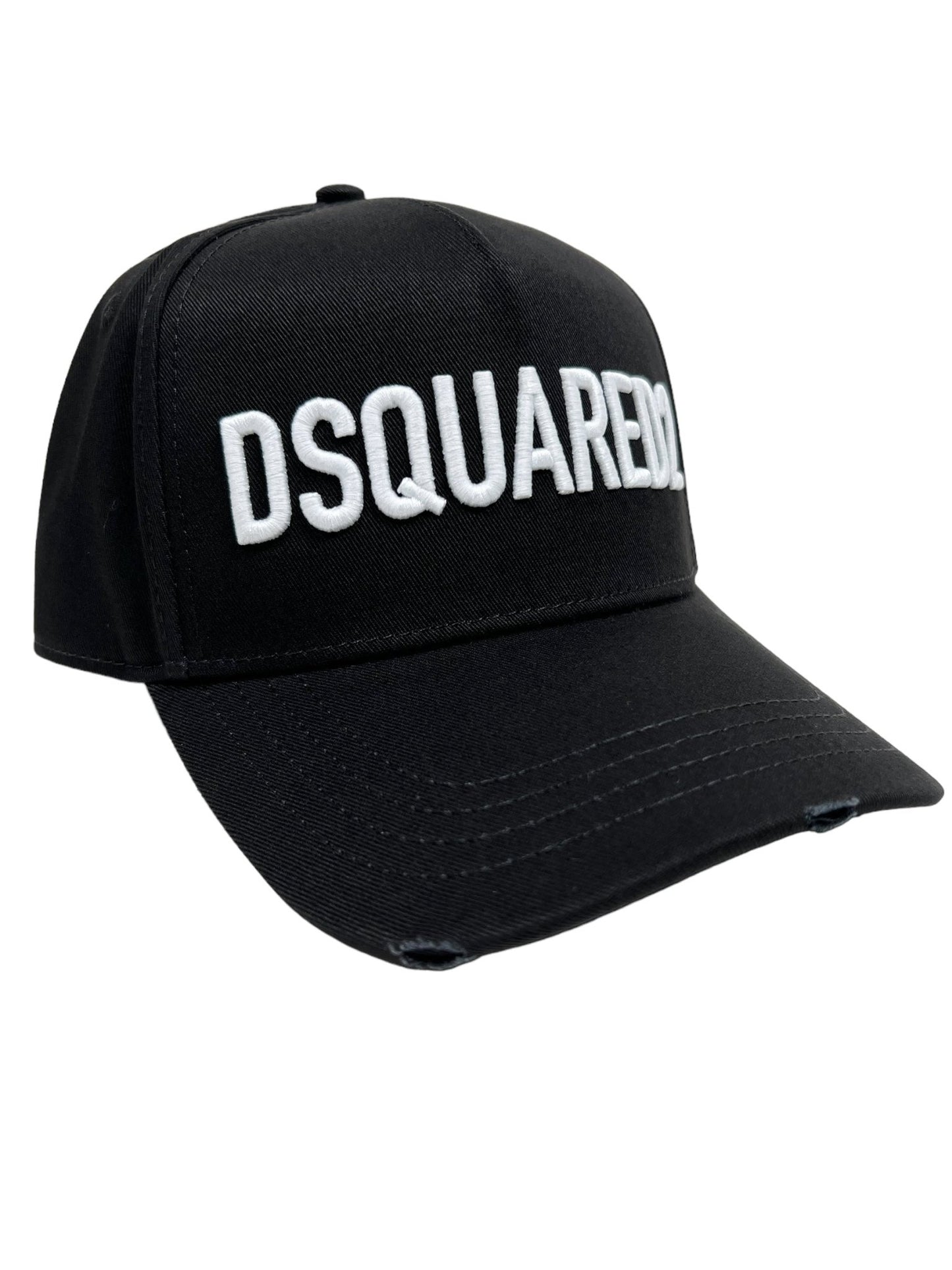 The DSQUARED2 BCM0660 Technicolor Baseball Cap in Black showcases the word "DSQUARED2" embroidered in white on the front, exuding a sporty-chic vibe.