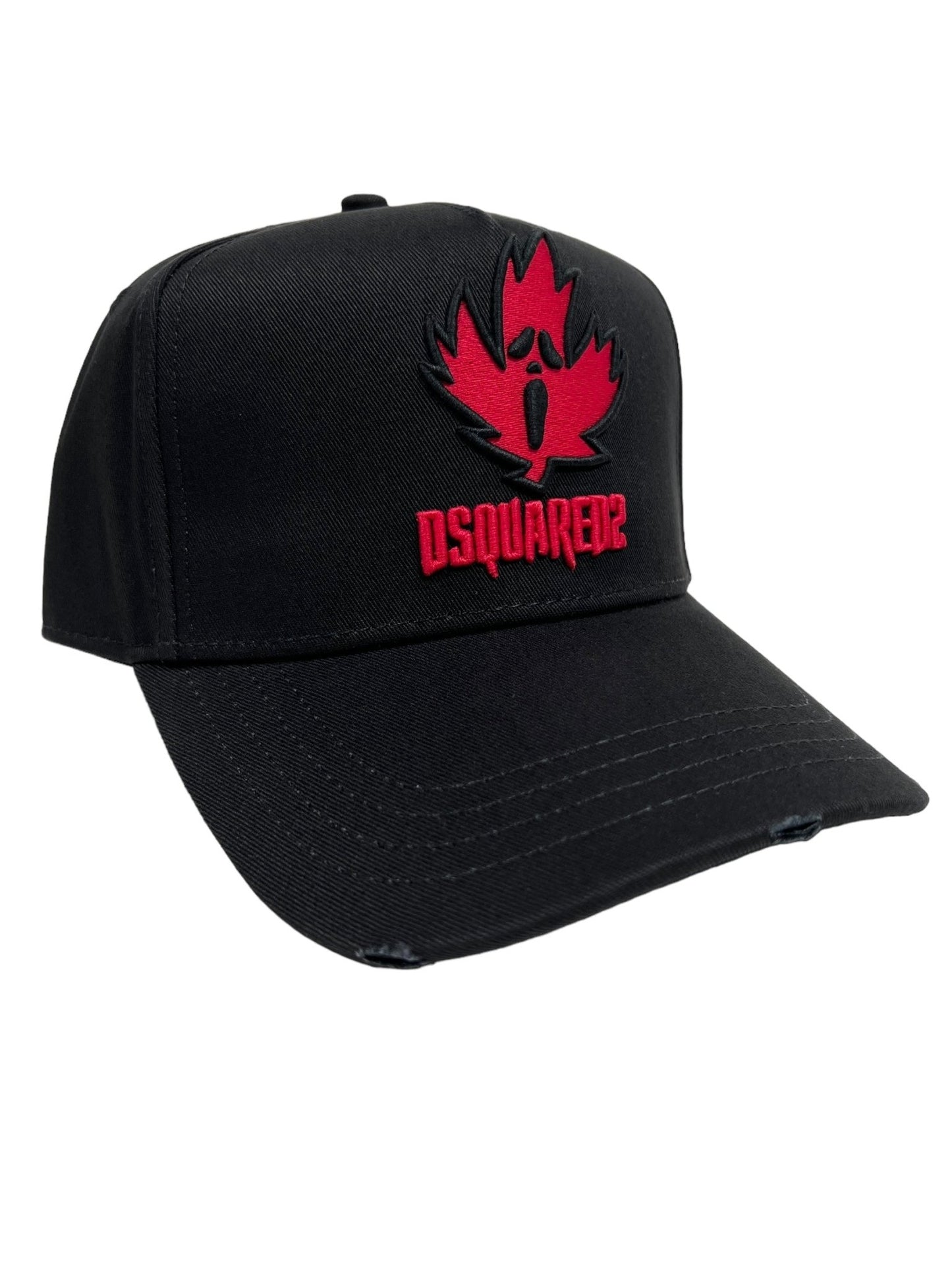 Introducing the DSQUARED2 BCM0824 Horror Baseball Cap in color 2124. This black cap features a vibrant red maple leaf logo and the text "Dsquared2" embroidered on the front, making it perfect for sporty looks. Made from 100% cotton, it's tailored for ultimate comfort and durability.