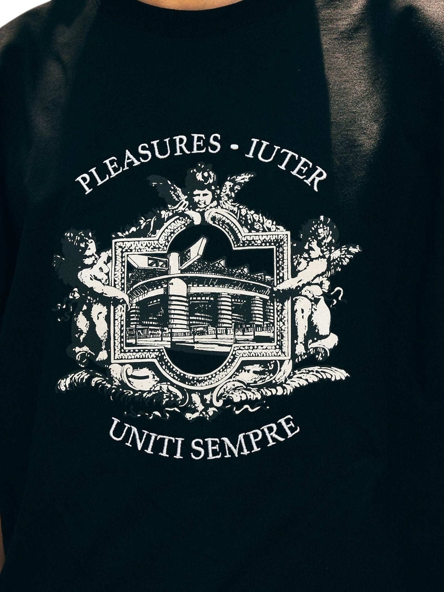 Pleasures Alberto T-shirt Black