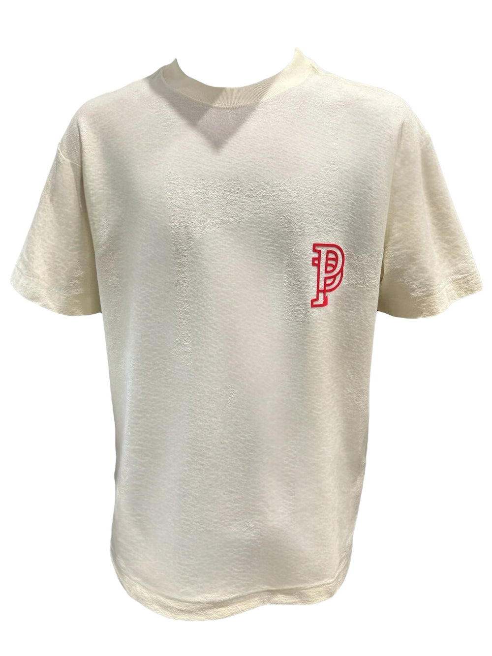 Introducing the Purple Brand P104-JGAW Textured Jersey SS Tee in white, adorned with a striking red "P" on the chest. Made from 100% cotton to ensure maximum comfort, this trendy piece by PURPLE BRAND is perfect for making a bold statement.