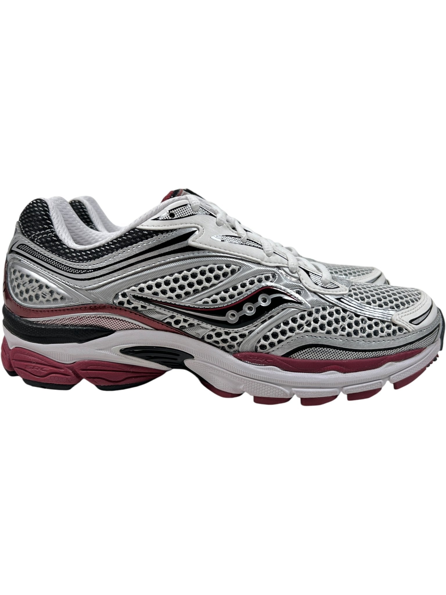 The SAUCONY Progrid Omni 9 (S70739-1) running shoe in Silver/Red features breathable mesh uppers and a wavy side logo, shown in a side profile view.
