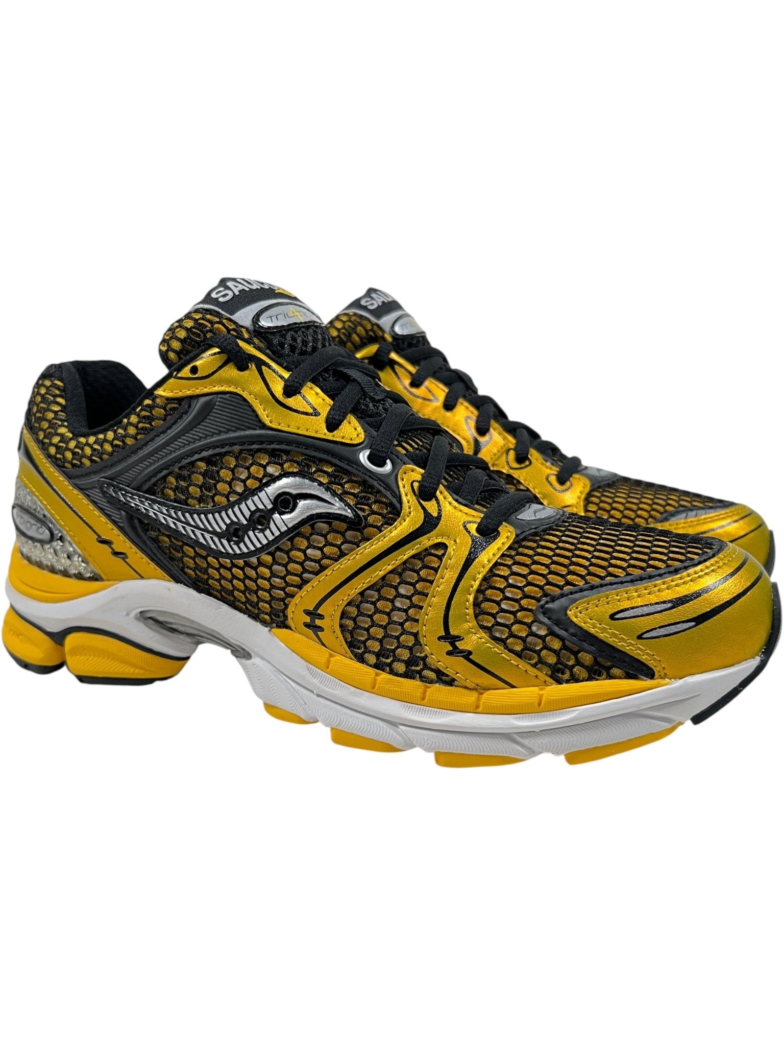 The SAUCONY Progrid Triumph 4 (S70704-16) Lemon Chrome are yellow and black athletic running shoes with white soles, mesh uppers, and the Saucony logo on the side, inspired by the classic Progrid Triumph 4 design.