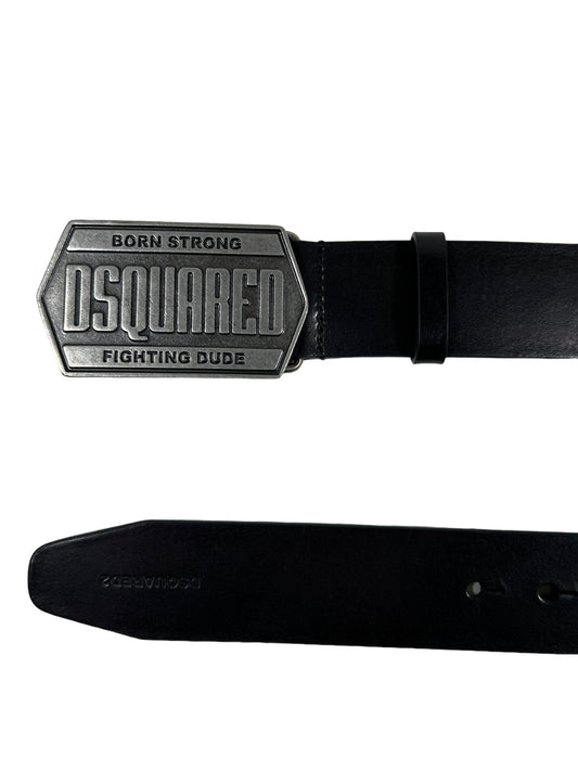 A DSQUARED2 BEM0549 PLAQUE BELT BLACK with the word DSQUARED2 on its big buckle.