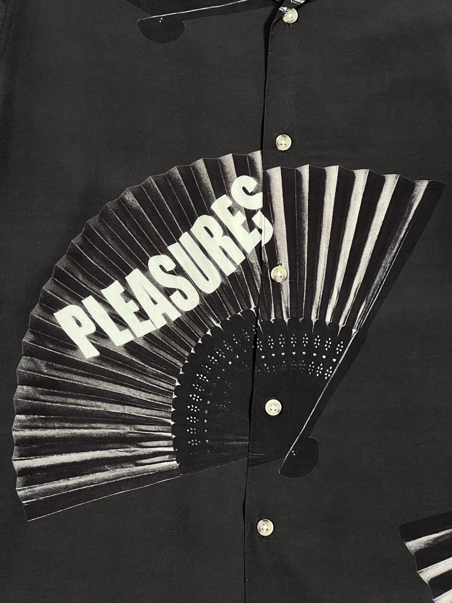 Pleasures PLEASURES FANS LONG SLEEVE BUTTON DOWN BLACK - black.
