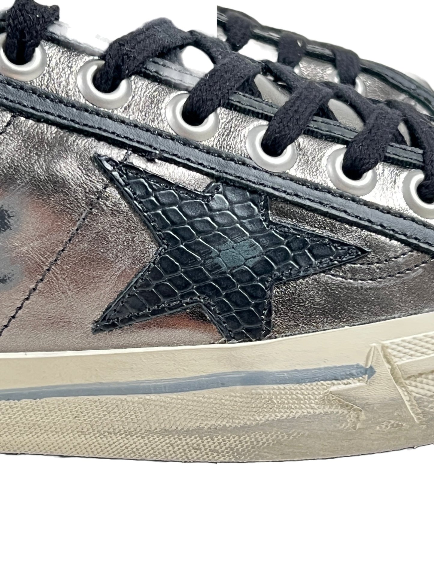 GOLDEN GOOSE SNEAKERS GMF00205 V-STAR 2 LAMINATED - Probus