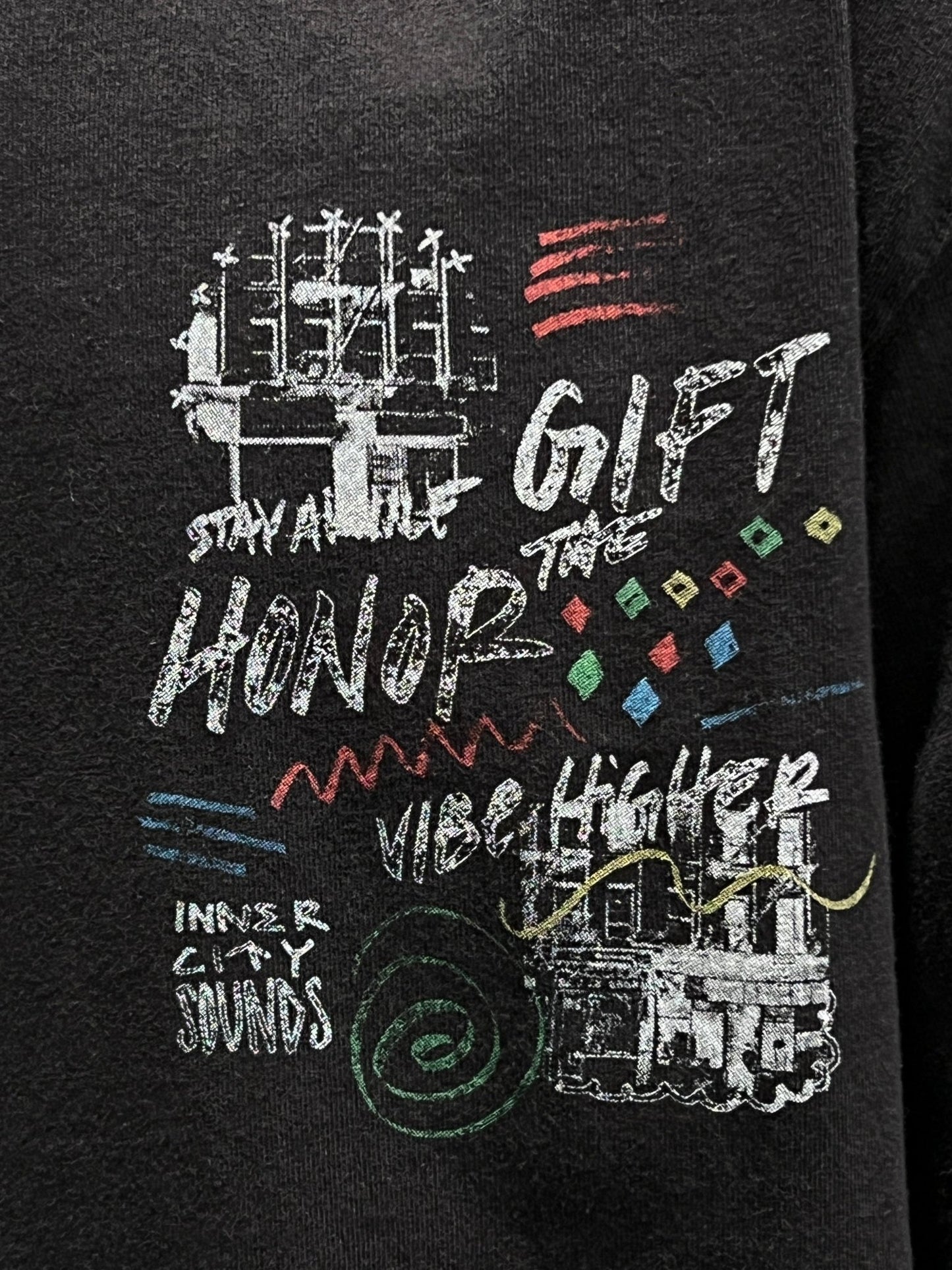 Probus HONOR THE GIFT A-SPRING PANEL HTG VIBE HIGHER SS TEE BLACK HONOR THE GIFT A-SPRING PANEL HTG VIBE HIGHER SS TEE BLACK S