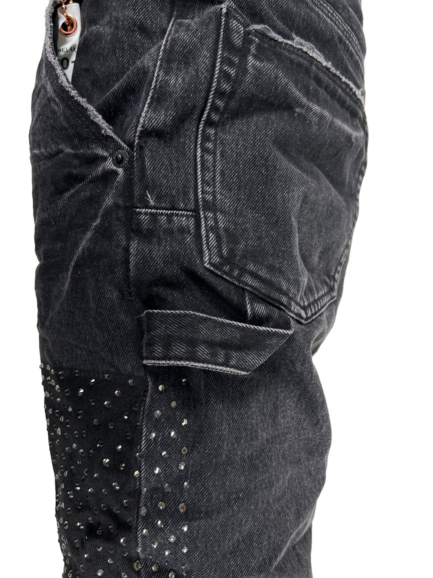 A pair of PURPLE BRAND JEANS P015-CCBL CRYSTAL CARPENTER BLACK with crystal-studded pockets.